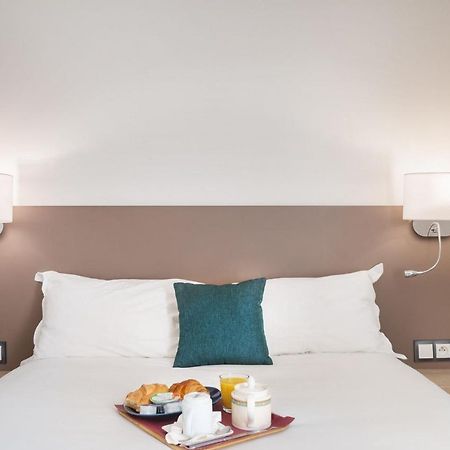 Hotel Courcelles Médéric Parigi Esterno foto