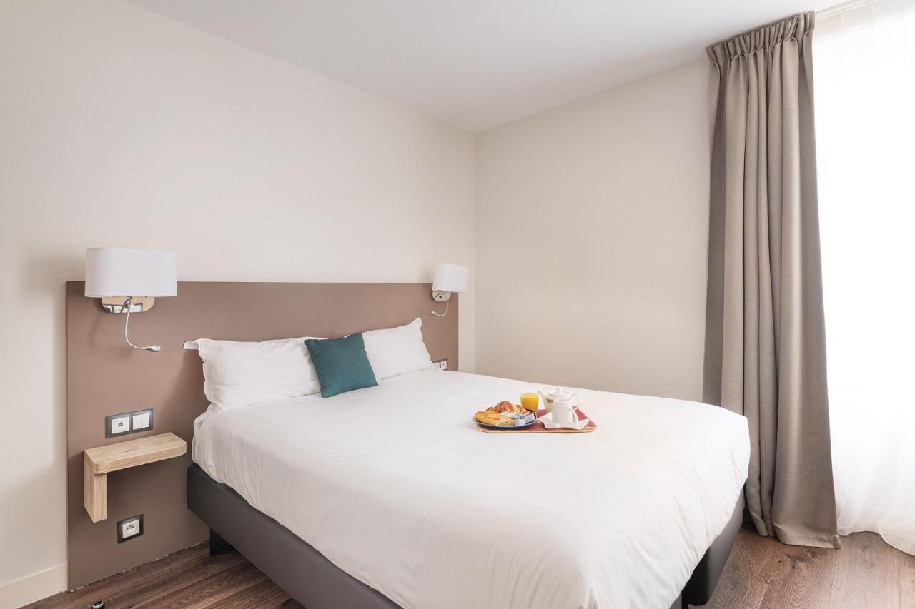 Hotel Courcelles Médéric Parigi Esterno foto