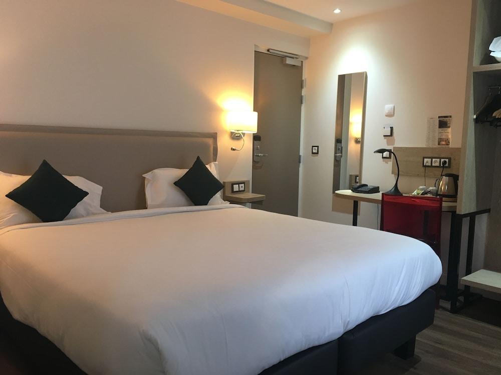 Hotel Courcelles Médéric Parigi Esterno foto